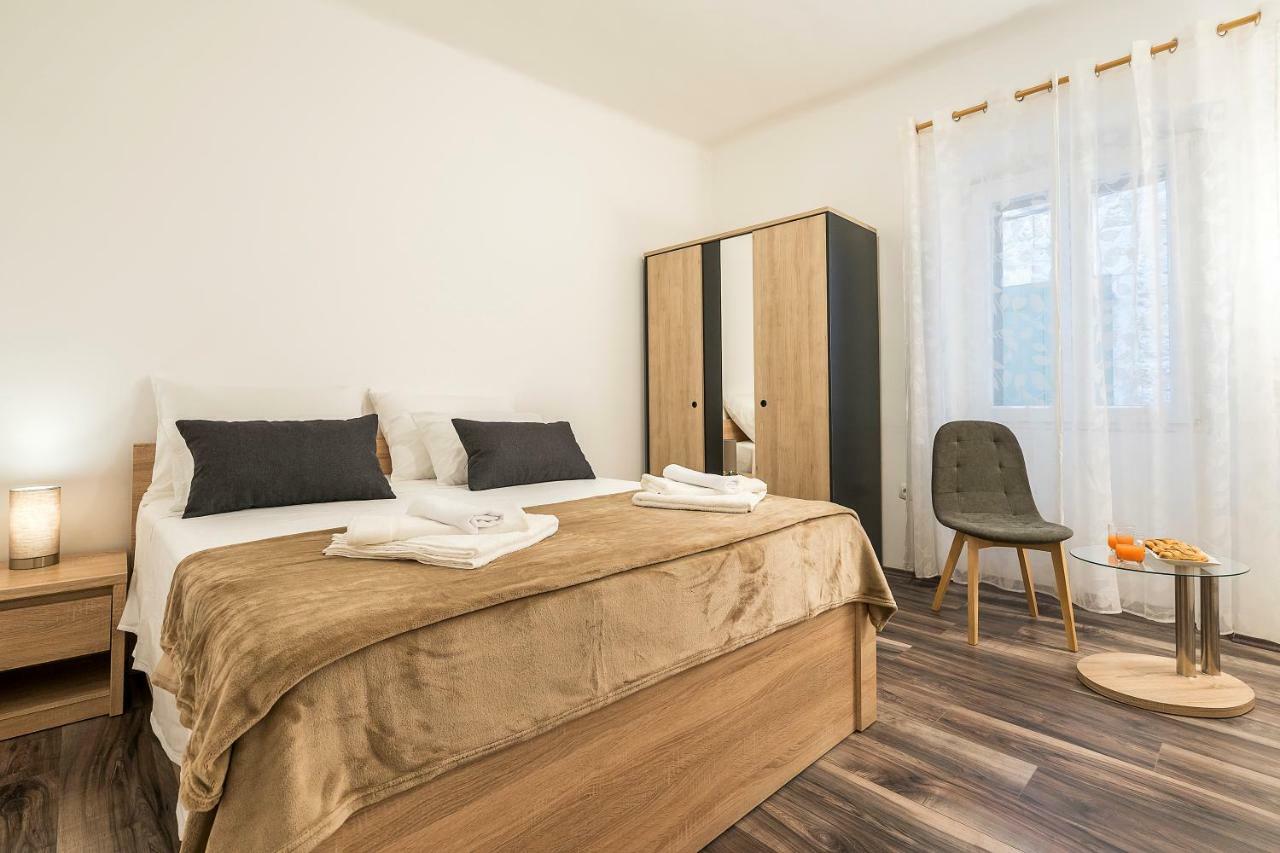 Rooftop City View Apartment In The Palace Walls Split Exterior foto